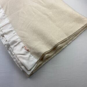Vintage NORTH STAR Wool Blanket Satin Bias Binding Twin Bed Warm Winter Beige